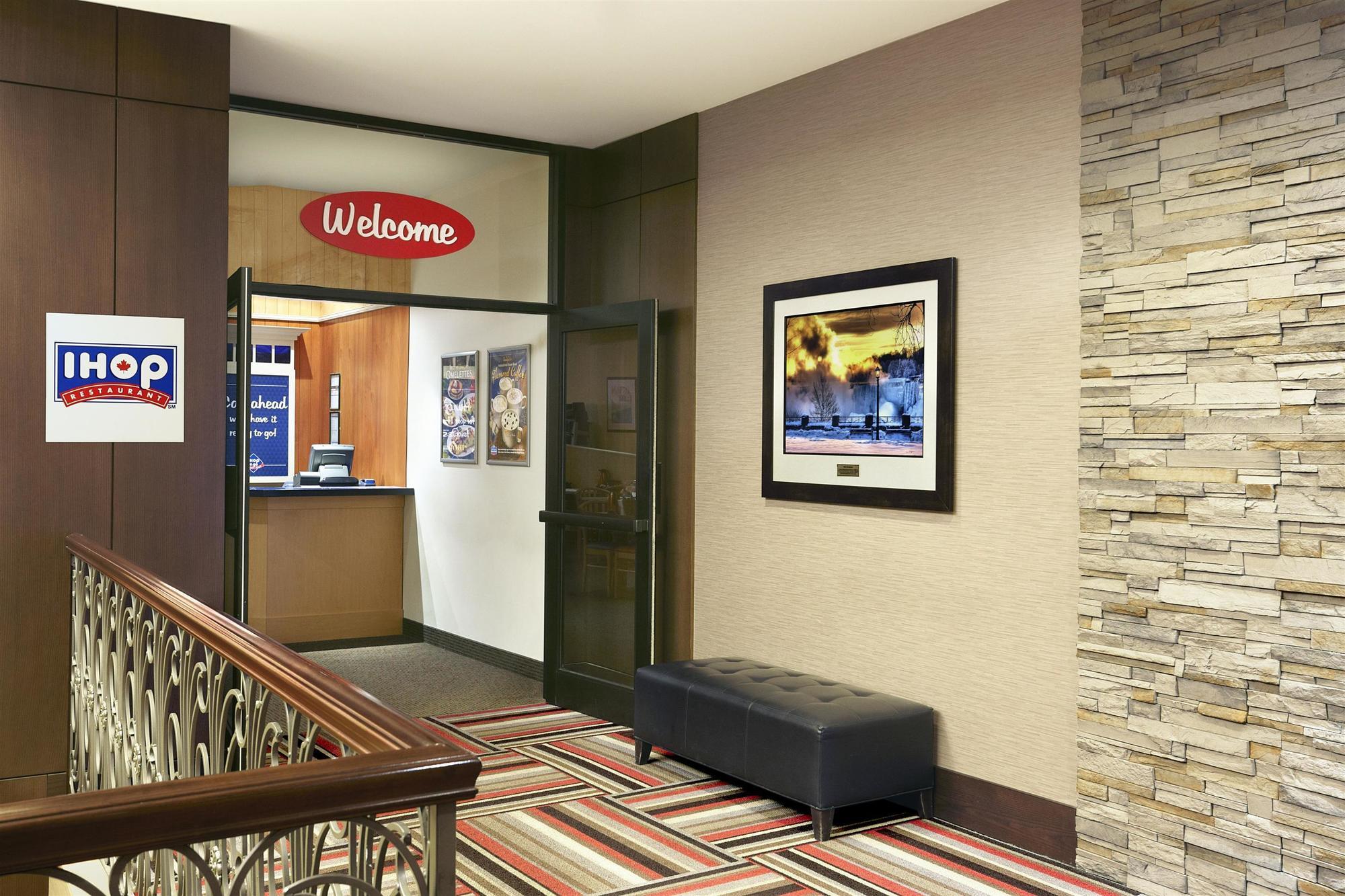 Wyndham Grand Fallsview Hotel Niagarawatervallen Buitenkant foto